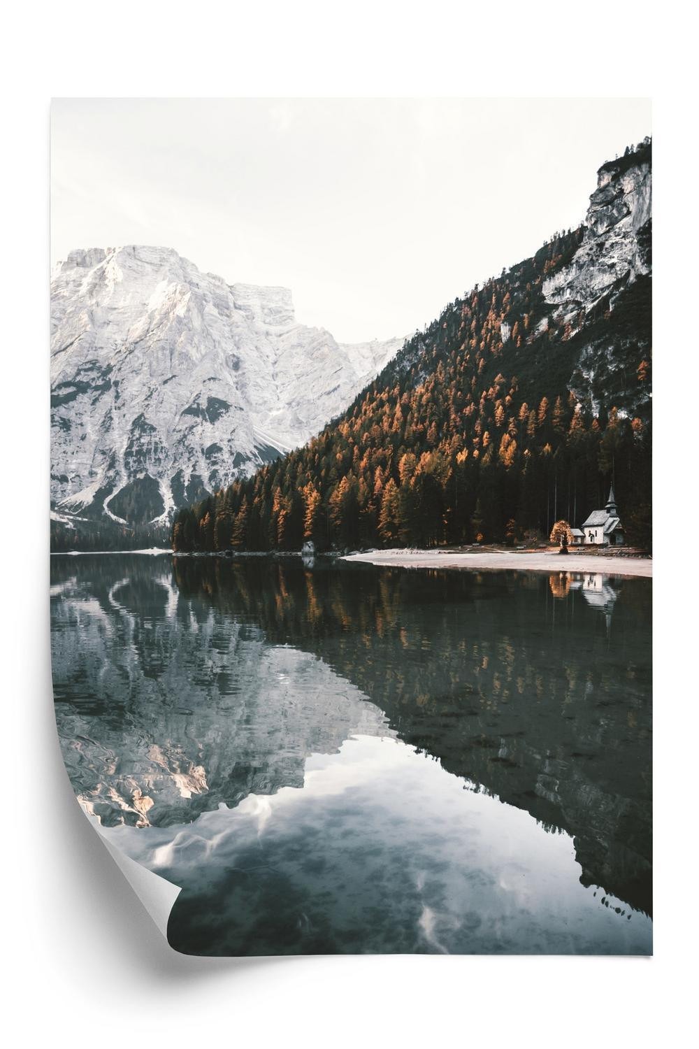 Plakat Efterårsskov På En Bjergsø I Italien